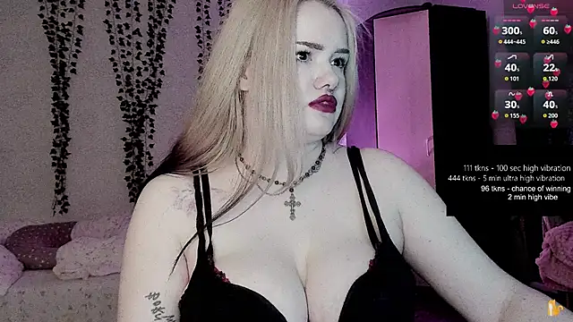 strawberry_elfcat webcam