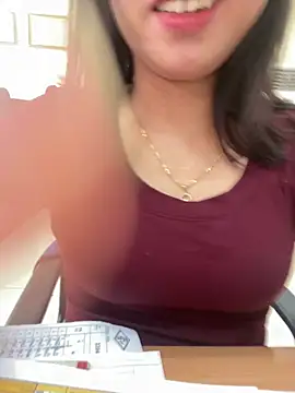 -NhaKy22 webcam