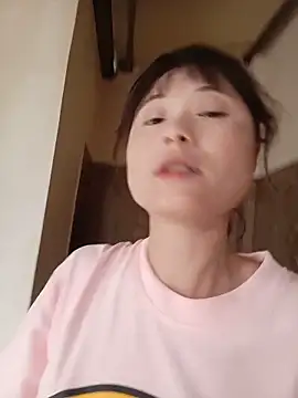 linda_bae00 webcam