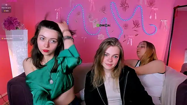 veronica_bubble webcam