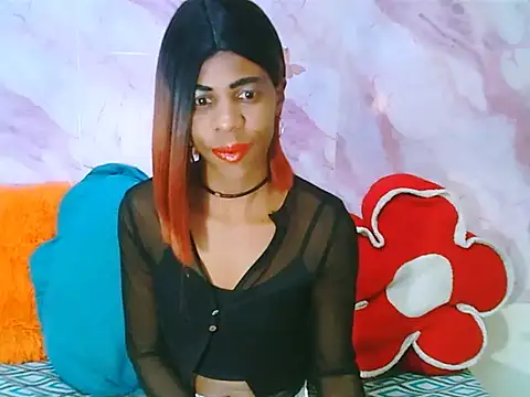 EbonySweetPeach webcam