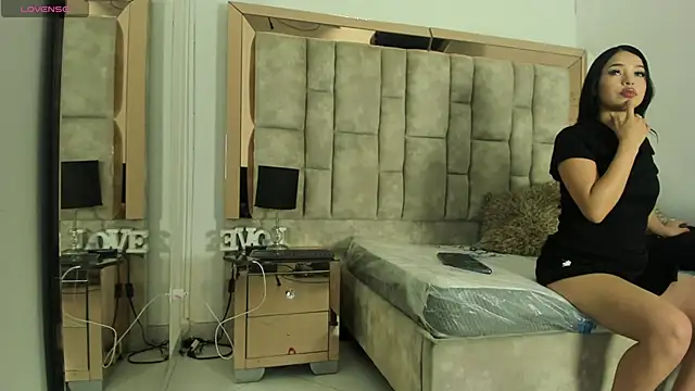 Tiffany_Delucci webcam