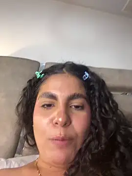 Yassy_11 webcam
