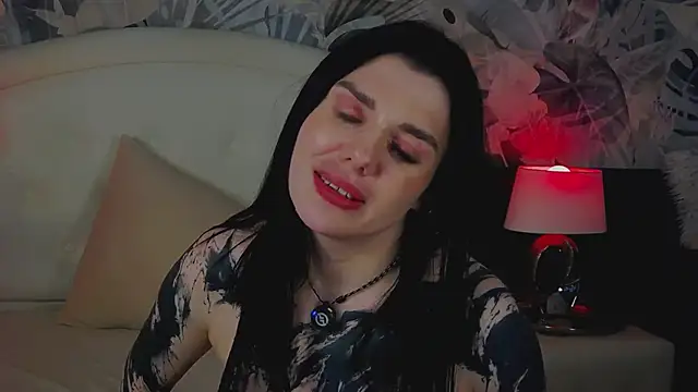 MaeveMoon webcam