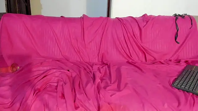 Nikki__uwu webcam