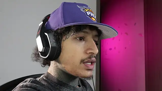 trieone webcam