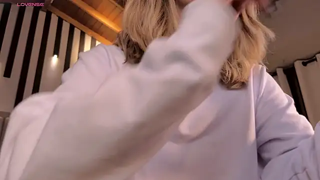 EveBensonX webcam