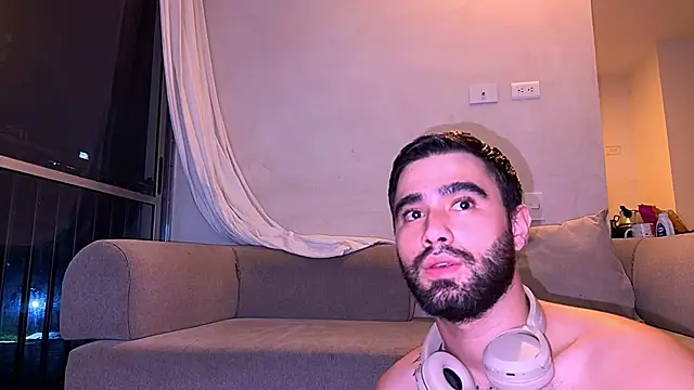 zack_sullivan22 webcam