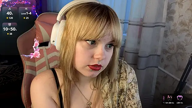 KristiBloom webcam