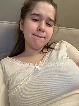 HornyGirlH webcam