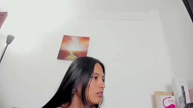 nia__white webcam