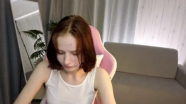 alicejohansone - AliceJohansone's free webcam