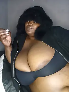 ChubbyLucia webcam