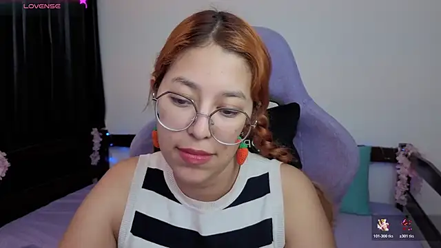 _Moon_Johnson webcam