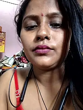 Jasmine_Januja webcam