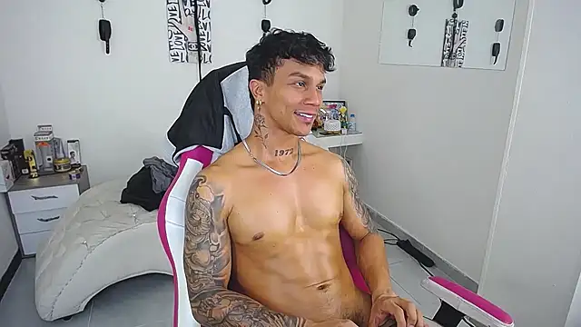 Leonard_Price webcam