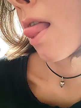 Aashikalaa webcam