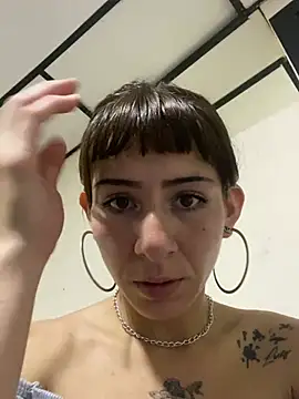 Mhelanny2 webcam
