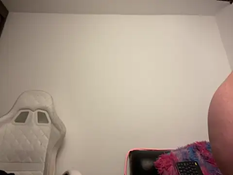 QueenLia webcam