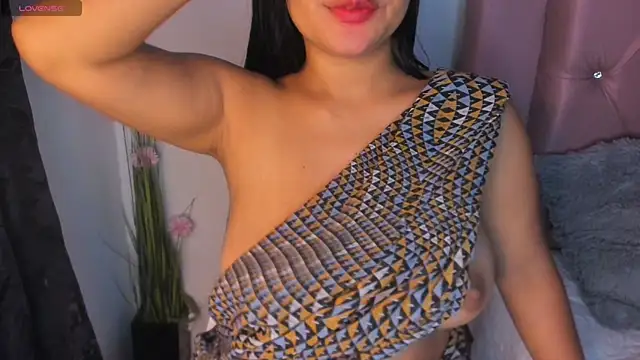 shara_queen1 webcam