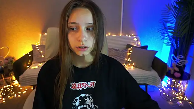 TinyNatalie webcam