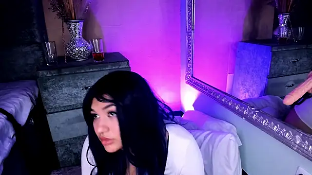 NaomySakura webcam