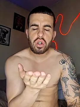 Cubanotatuado webcam