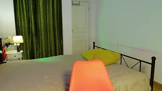ZoeGrant webcam