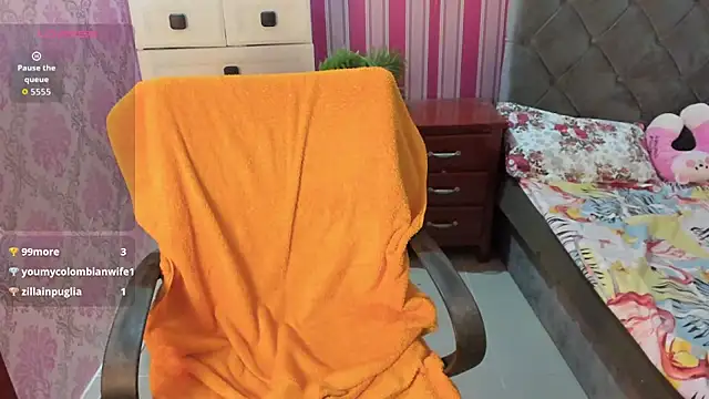 Mica_Jones webcam