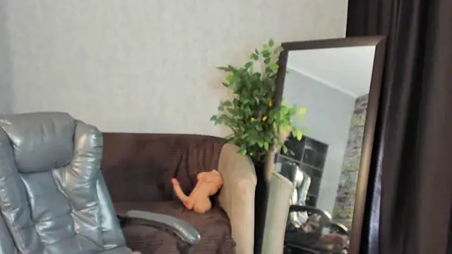 Spoty_Kate_ webcam