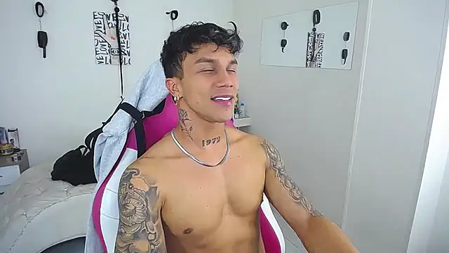 Leonard_Price webcam