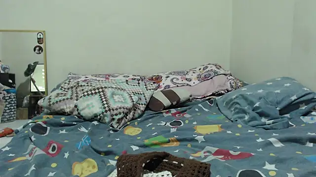 AlinaWoolf_ webcam
