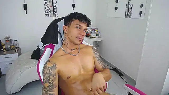 Leonard_Price webcam