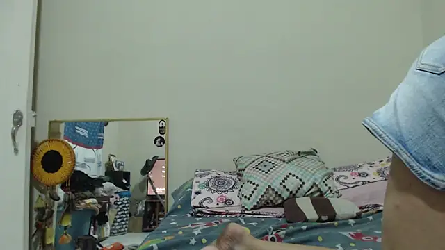 AlinaWoolf_ webcam