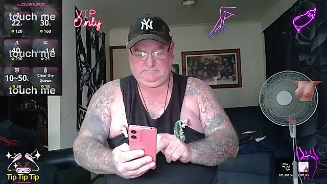 KINKYBLUEYES69