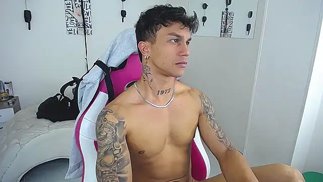 Leonard_Price webcam