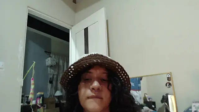 AlinaWoolf_ webcam