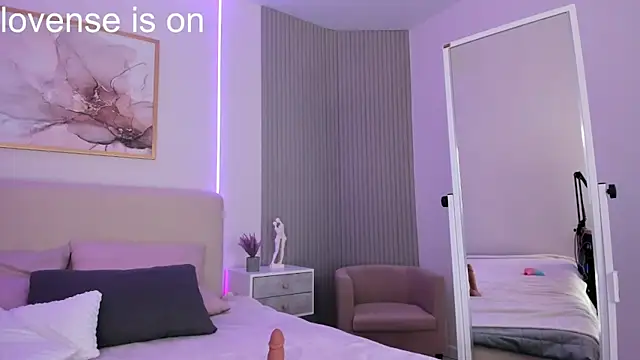 VirginChloe webcam