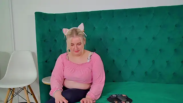 LioraArdyn webcam