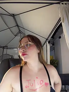 AliciaWhite_nt webcam