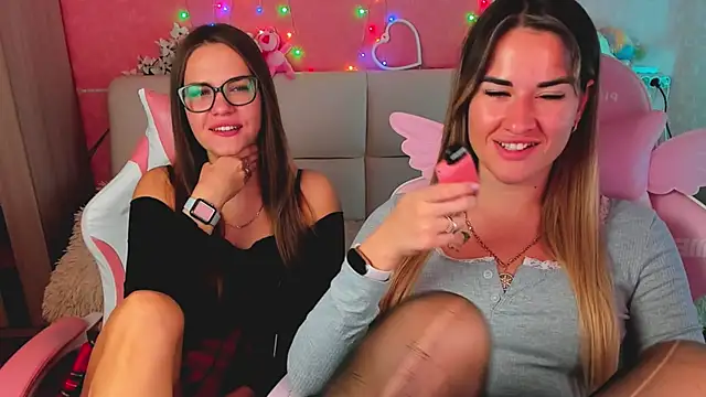 hotty_girls_here webcam