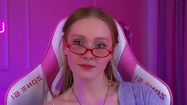 AgataFoxley webcam
