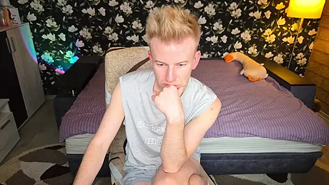 Vuitton live sex cam