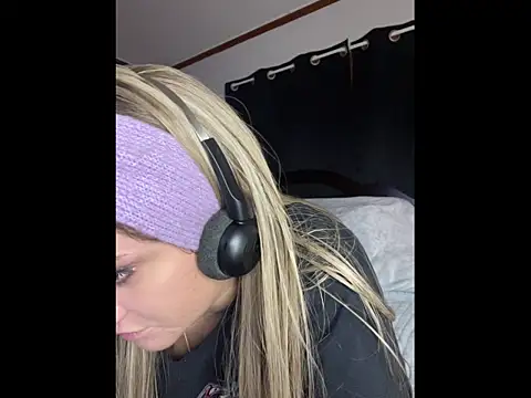 MimiLiciax webcam