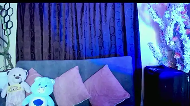 linda_zaam83866 webcam