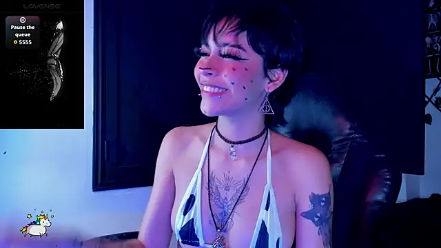 Anny_Kiitty webcam