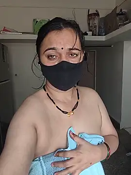 HeartlessGirl webcam