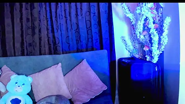 linda_zaam83866 webcam