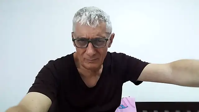 BIGUNCUTHARDCOCK webcam