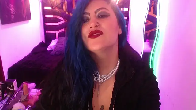 scarleth_blue webcam